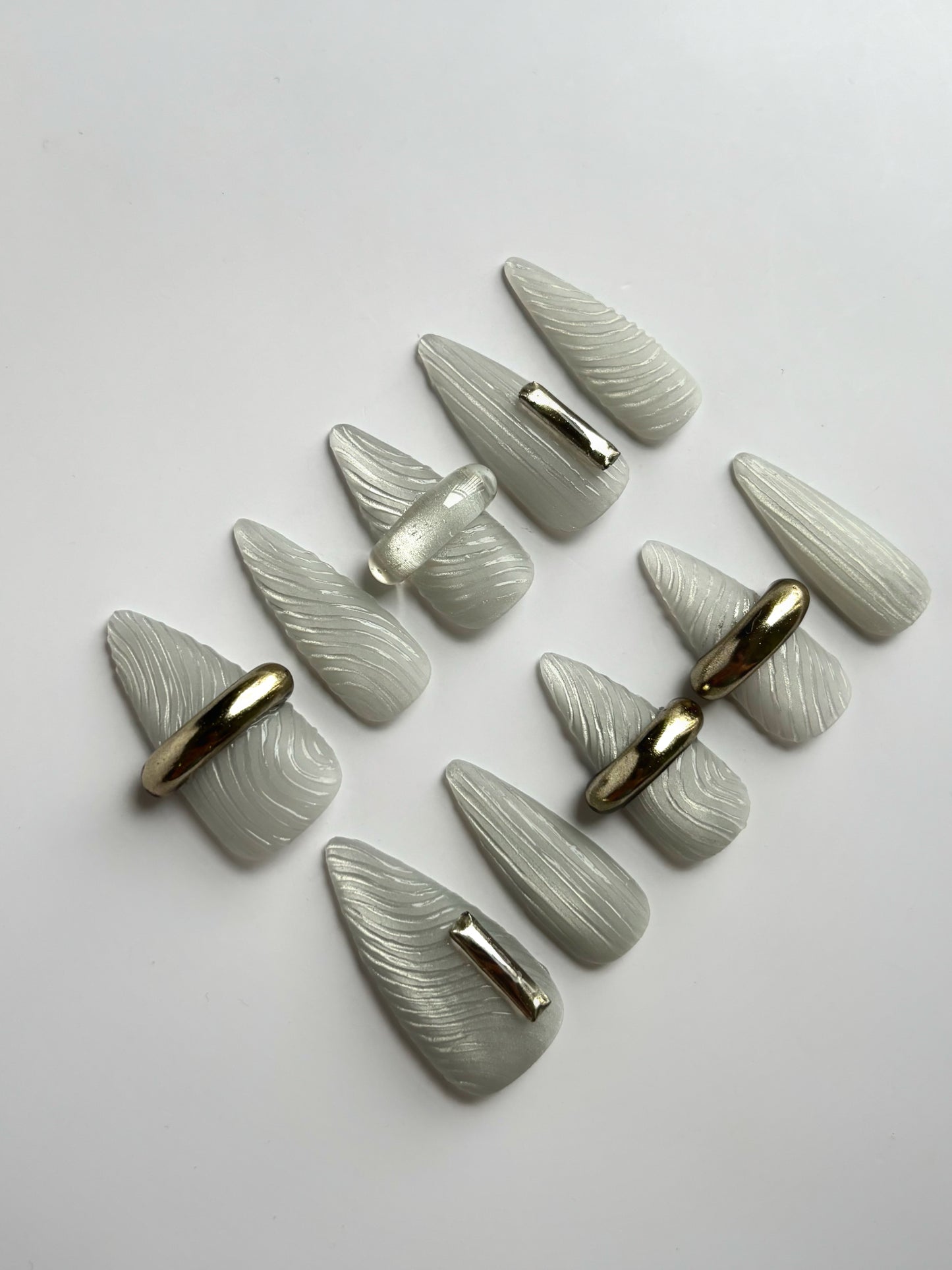 White Magnet & Ring