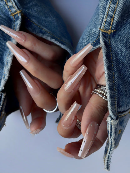 Nude Glow Stud
