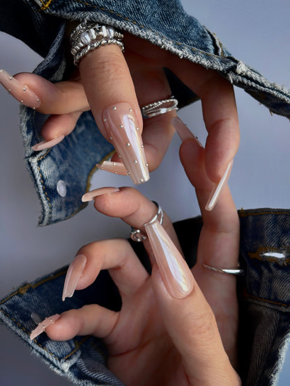 Nude Glow Stud