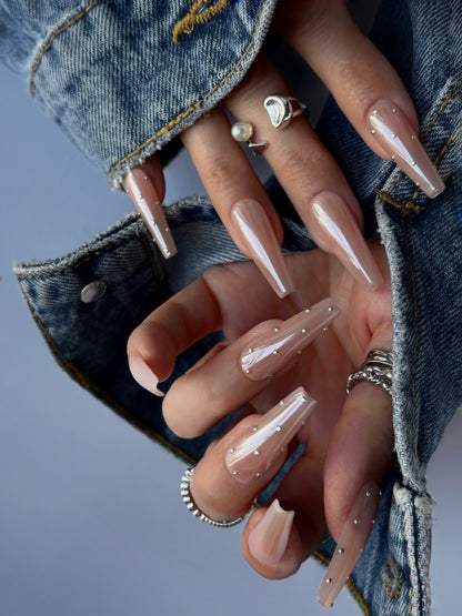 Nude Glow Stud