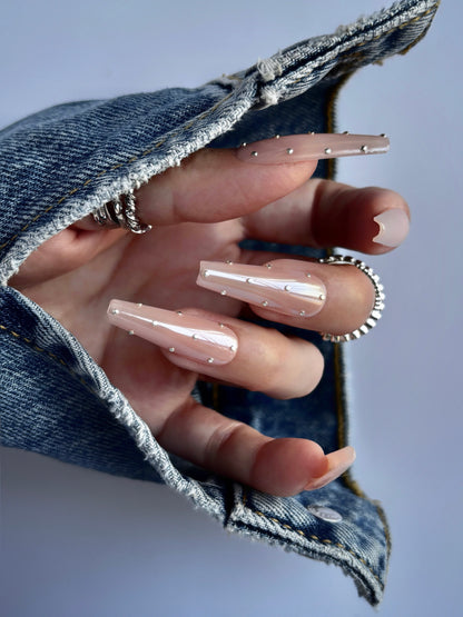 Nude Glow Stud