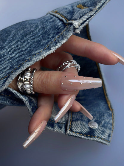 Nude Glow Stud