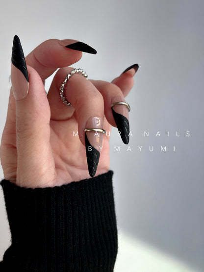BLACK RIBBON