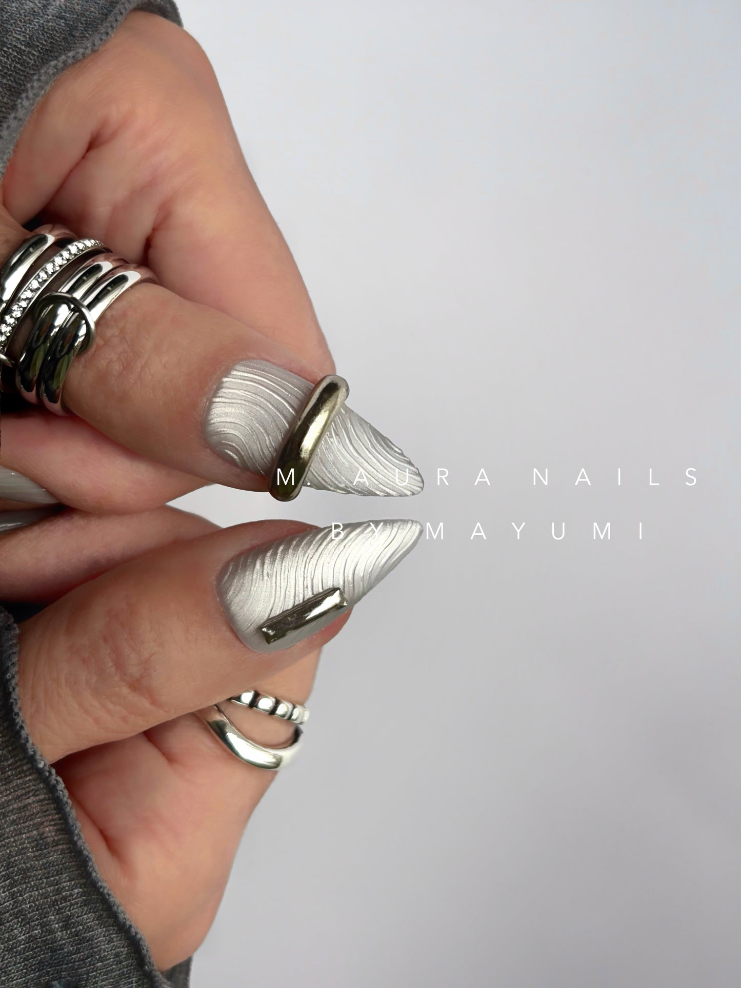 White Magnet & Ring